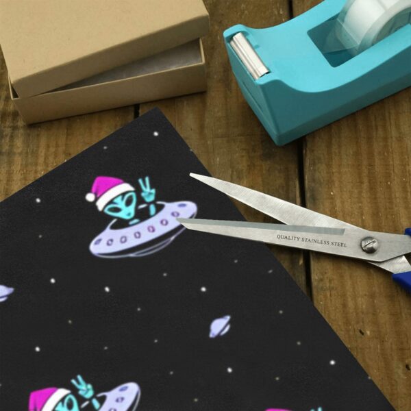 Wrapping
Paper Gift Wrap – Alien Santa Hat – 1, 2, 3, 4 or 5 Rolls Gifts/Party/Celebration Birthday present paper 4